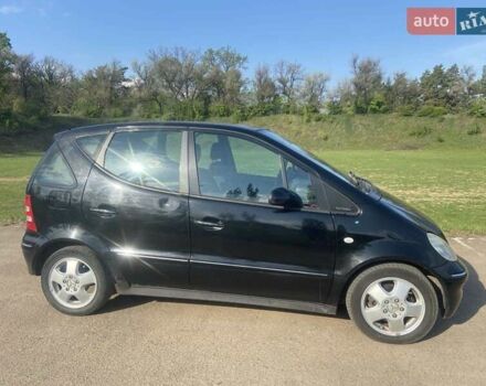 Черный Мерседес А класс, объемом двигателя 1.6 л и пробегом 227 тыс. км за 3700 $, фото 3 на Automoto.ua