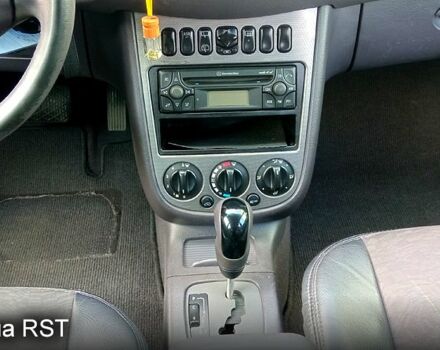 Черный Мерседес А класс, объемом двигателя 1.7 л и пробегом 294 тыс. км за 4200 $, фото 7 на Automoto.ua