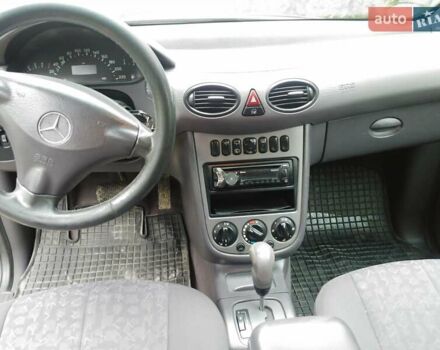 Черный Мерседес А класс, объемом двигателя 1.69 л и пробегом 270 тыс. км за 3500 $, фото 16 на Automoto.ua