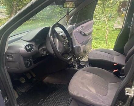 Мерседес А класс 2002 в Сколе на Automoto.ua Черный Мерседес А класс, объемом двигателя 1.7 л и пробегом 263 тыс. км за 5100 $, фото 6 на Automoto.ua