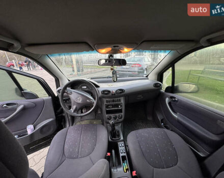 Черный Мерседес А класс, объемом двигателя 1.69 л и пробегом 213 тыс. км за 4150 $, фото 8 на Automoto.ua