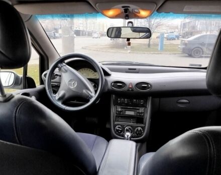 Черный Мерседес А класс, объемом двигателя 1.7 л и пробегом 319 тыс. км за 3200 $, фото 3 на Automoto.ua