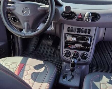 Мерседес А класс 2002 в Виннице на Automoto.ua Черный Мерседес А класс, объемом двигателя 1.6 л и пробегом 214 тыс. км за 4400 $, фото 7 на Automoto.ua