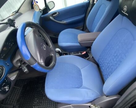 Черный Мерседес А класс, объемом двигателя 1.7 л и пробегом 284 тыс. км за 5000 $, фото 4 на Automoto.ua