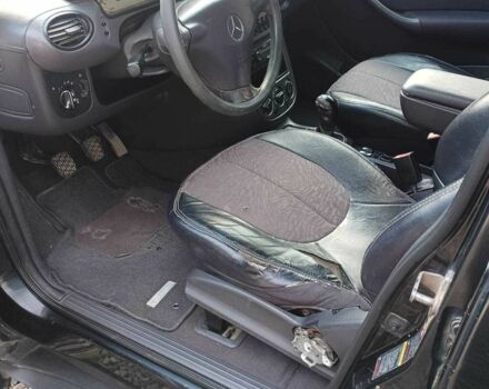 Черный Мерседес А класс, объемом двигателя 1.7 л и пробегом 230 тыс. км за 1100 $, фото 5 на Automoto.ua