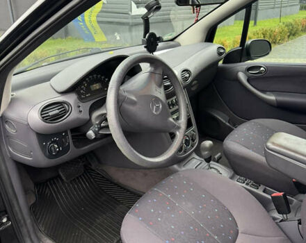 Черный Мерседес А класс, объемом двигателя 1.6 л и пробегом 147 тыс. км за 4100 $, фото 6 на Automoto.ua