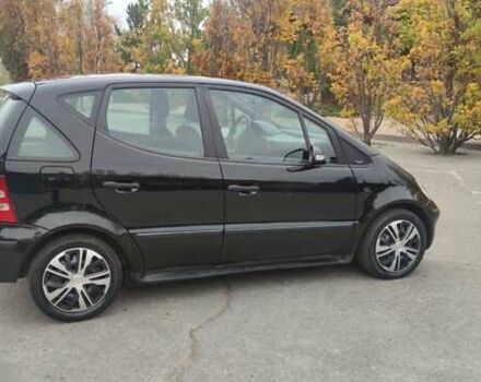 Черный Мерседес А класс, объемом двигателя 1.6 л и пробегом 324 тыс. км за 3900 $, фото 2 на Automoto.ua