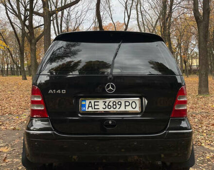 Черный Мерседес А класс, объемом двигателя 1.4 л и пробегом 300 тыс. км за 3950 $, фото 3 на Automoto.ua