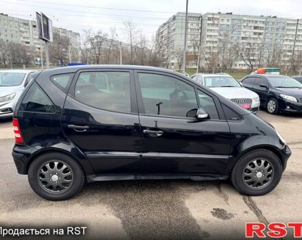 Черный Мерседес А класс, объемом двигателя 1.6 л и пробегом 210 тыс. км за 4500 $, фото 5 на Automoto.ua