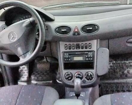 Черный Мерседес А класс, объемом двигателя 1.6 л и пробегом 210 тыс. км за 4300 $, фото 7 на Automoto.ua