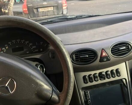 Черный Мерседес А класс, объемом двигателя 1.7 л и пробегом 280 тыс. км за 3500 $, фото 4 на Automoto.ua