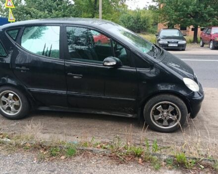 Черный Мерседес А класс, объемом двигателя 1.6 л и пробегом 239 тыс. км за 3800 $, фото 4 на Automoto.ua