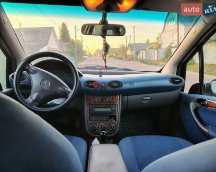 Черный Мерседес А класс, объемом двигателя 1.69 л и пробегом 240 тыс. км за 4150 $, фото 10 на Automoto.ua