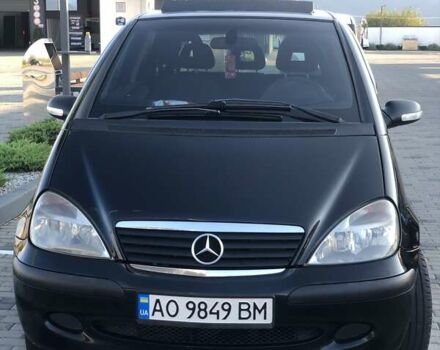 Черный Мерседес А класс, объемом двигателя 1.7 л и пробегом 330 тыс. км за 3700 $, фото 1 на Automoto.ua