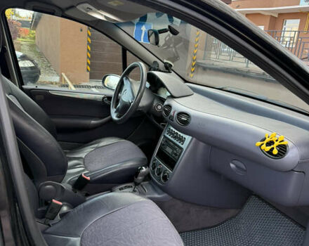 Мерседес А класс 2003 в Киеве на Automoto.ua Черный Мерседес А класс, объемом двигателя 1.6 л и пробегом 255 тыс. км за 4400 $, фото 5 на Automoto.ua