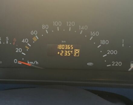 Черный Мерседес А класс, объемом двигателя 1.6 л и пробегом 180 тыс. км за 5300 $, фото 7 на Automoto.ua