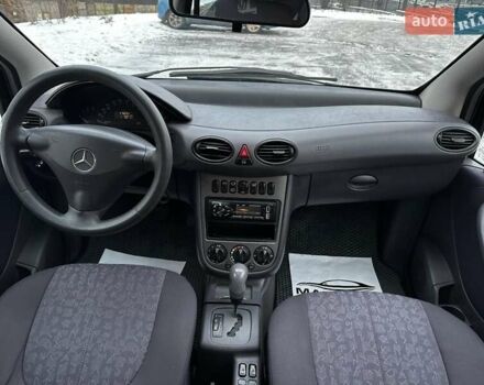 Черный Мерседес А класс, объемом двигателя 1.69 л и пробегом 276 тыс. км за 3850 $, фото 89 на Automoto.ua