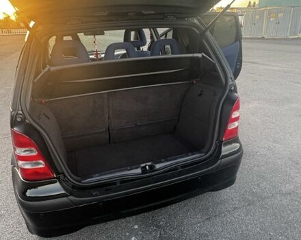 Черный Мерседес А класс, объемом двигателя 1.6 л и пробегом 180 тыс. км за 5300 $, фото 4 на Automoto.ua