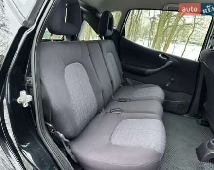 Черный Мерседес А класс, объемом двигателя 1.69 л и пробегом 276 тыс. км за 3850 $, фото 45 на Automoto.ua