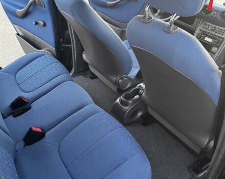 Черный Мерседес А класс, объемом двигателя 1.6 л и пробегом 180 тыс. км за 5300 $, фото 5 на Automoto.ua