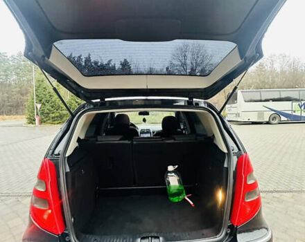 Черный Мерседес А класс, объемом двигателя 2 л и пробегом 365 тыс. км за 5350 $, фото 28 на Automoto.ua