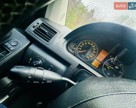 Черный Мерседес А класс, объемом двигателя 2 л и пробегом 365 тыс. км за 5350 $, фото 13 на Automoto.ua