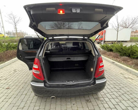 Черный Мерседес А класс, объемом двигателя 1.5 л и пробегом 181 тыс. км за 5999 $, фото 16 на Automoto.ua