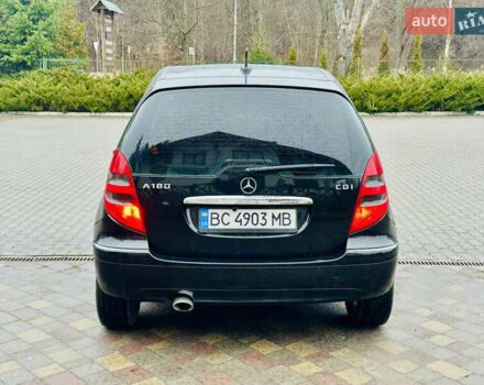 Черный Мерседес А класс, объемом двигателя 2 л и пробегом 365 тыс. км за 5350 $, фото 5 на Automoto.ua