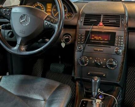 Чорний Мерседес А клас, об'ємом двигуна 1.99 л та пробігом 270 тис. км за 5200 $, фото 5 на Automoto.ua