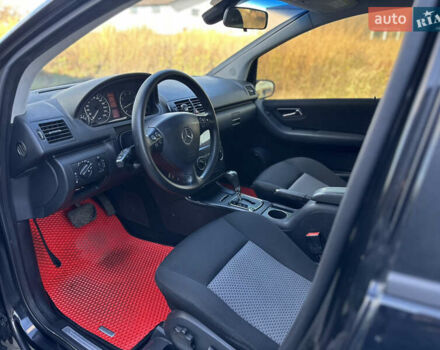 Мерседес А класс 2006 в Ивано-Франковске на Automoto.ua Черный Мерседес А класс, объемом двигателя 1.7 л и пробегом 267 тыс. км за 6200 $, фото 11 на Automoto.ua