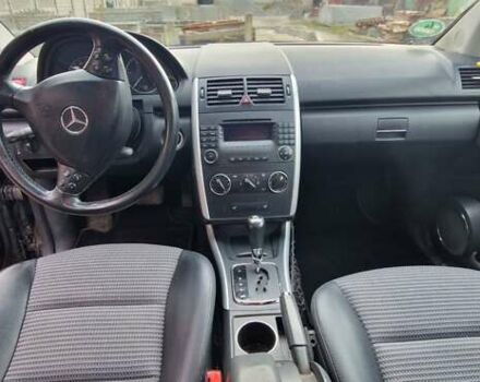 Мерседес А класс 2006 в Броварах на Automoto.ua Черный Мерседес А класс, объемом двигателя 2 л и пробегом 196 тыс. км за 6600 $, фото 7 на Automoto.ua