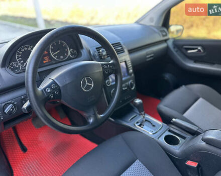 Мерседес А класс 2006 в Ивано-Франковске на Automoto.ua Черный Мерседес А класс, объемом двигателя 1.7 л и пробегом 267 тыс. км за 6200 $, фото 13 на Automoto.ua