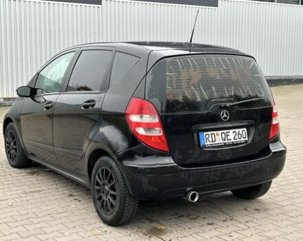 Черный Мерседес А класс, объемом двигателя 1.5 л и пробегом 200 тыс. км за 2250 $, фото 2 на Automoto.ua