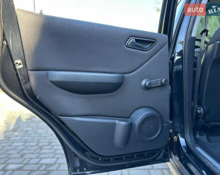 Чорний Мерседес А клас, об'ємом двигуна 2 л та пробігом 242 тис. км за 6500 $, фото 8 на Automoto.ua