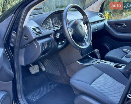 Чорний Мерседес А клас, об'ємом двигуна 2 л та пробігом 242 тис. км за 6500 $, фото 4 на Automoto.ua