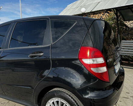 Черный Мерседес А класс, объемом двигателя 2.01 л и пробегом 213 тыс. км за 6400 $, фото 2 на Automoto.ua