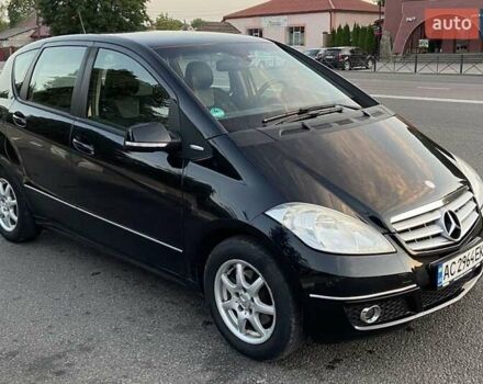 Черный Мерседес А класс, объемом двигателя 1.7 л и пробегом 212 тыс. км за 6000 $, фото 1 на Automoto.ua