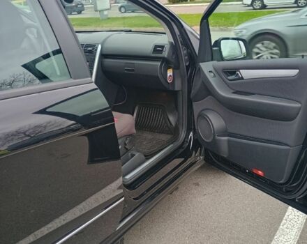 Черный Мерседес А класс, объемом двигателя 1.5 л и пробегом 210 тыс. км за 5850 $, фото 3 на Automoto.ua