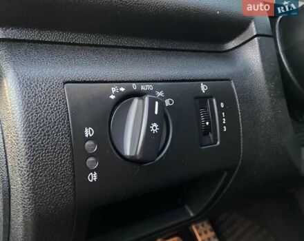 Черный Мерседес А класс, объемом двигателя 1.7 л и пробегом 212 тыс. км за 6000 $, фото 11 на Automoto.ua