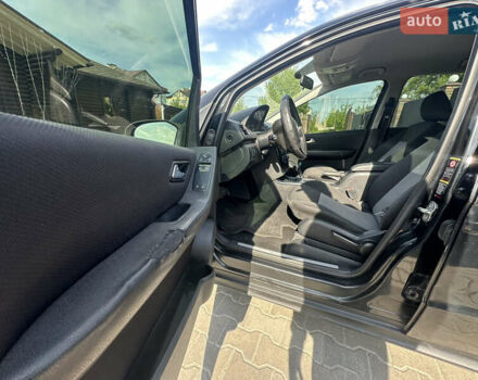Мерседес А класс 2008 в Киеве на Automoto.ua Черный Мерседес А класс, объемом двигателя 1.99 л и пробегом 262 тыс. км за 3900 $, фото 7 на Automoto.ua