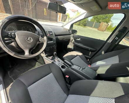 Мерседес А класс 2008 в Киеве на Automoto.ua Черный Мерседес А класс, объемом двигателя 1.99 л и пробегом 262 тыс. км за 3900 $, фото 8 на Automoto.ua