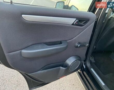 Черный Мерседес А класс, объемом двигателя 1.7 л и пробегом 212 тыс. км за 6000 $, фото 9 на Automoto.ua