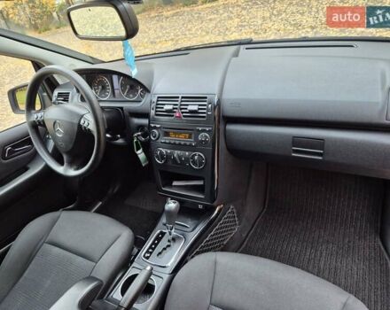 Чорний Мерседес А клас, об'ємом двигуна 1.5 л та пробігом 184 тис. км за 7499 $, фото 24 на Automoto.ua