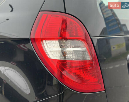 Черный Мерседес А класс, объемом двигателя 1.7 л и пробегом 262 тыс. км за 6800 $, фото 12 на Automoto.ua