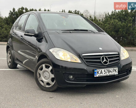 Черный Мерседес А класс, объемом двигателя 1.7 л и пробегом 262 тыс. км за 6800 $, фото 2 на Automoto.ua