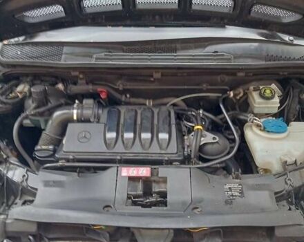 Черный Мерседес А класс, объемом двигателя 1.99 л и пробегом 124 тыс. км за 5000 $, фото 3 на Automoto.ua