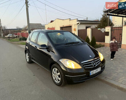 Черный Мерседес А класс, объемом двигателя 1.7 л и пробегом 98 тыс. км за 5600 $, фото 1 на Automoto.ua