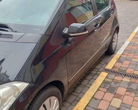 Черный Мерседес А класс, объемом двигателя 1.99 л и пробегом 124 тыс. км за 5000 $, фото 1 на Automoto.ua