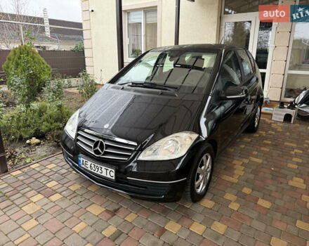 Черный Мерседес А класс, объемом двигателя 1.7 л и пробегом 98 тыс. км за 5600 $, фото 8 на Automoto.ua