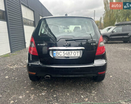 Чорний Мерседес А клас, об'ємом двигуна 2 л та пробігом 227 тис. км за 6200 $, фото 4 на Automoto.ua